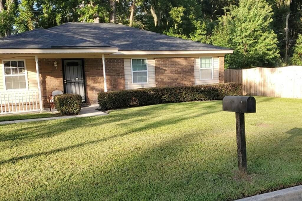 Southern Charm Vacation Rental Savannah Exterior photo